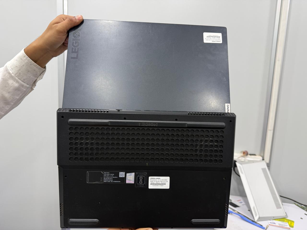 Lenovo Legion (Gaming) H processor i7 10th GEN 6 Cores 16GB 512GB 15.6 inch non touch (with adapter) - Image 2